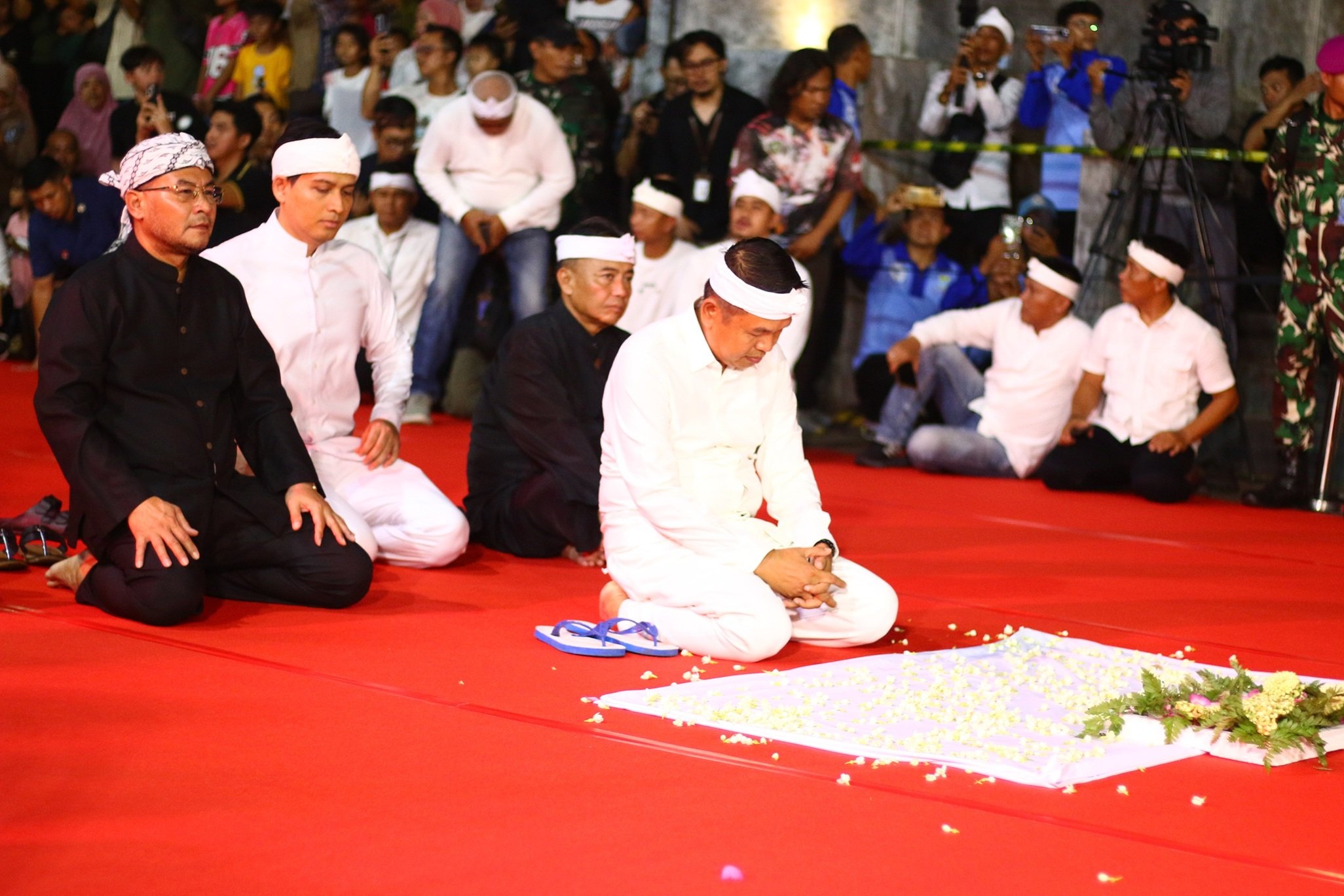 Kemeriahan Kirab Budaya Milangkala Tatar Sunda di Cirebon: Simbol Pelestarian Warisan Budaya Jawa Barat